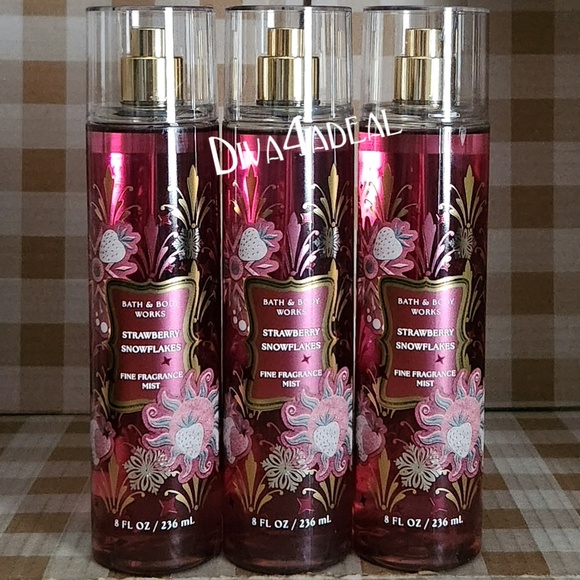 3X Bath & Body Works STRAWBERRY SNOWFLAKES Christmas 2025 Mist Sprays - Picture 1 of 2